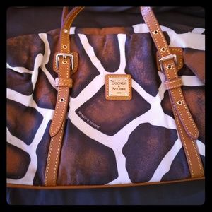 Dooney&B